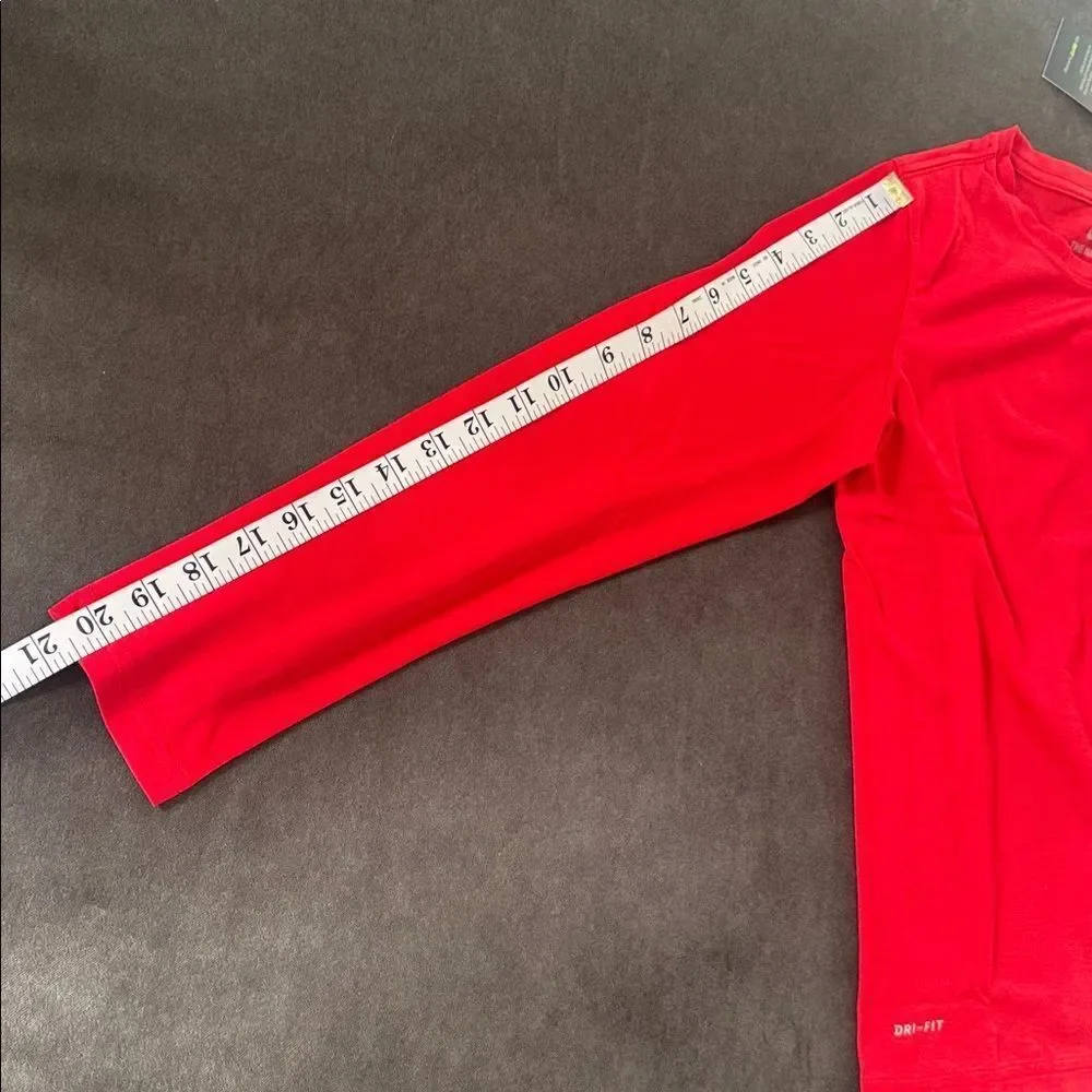 Nike Dry Boys Red Training Top Long Sleeve Athletic Fit Size M 840177-657 NWT